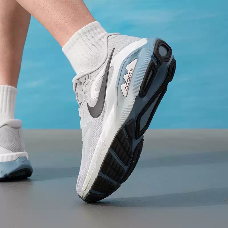 Nike Men's Shoes Original Ligh - Lightweight Road Running Shoes 评论和价格